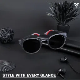 Voyage Black Round Polarised and UV Protected Lens Unisex Sunglasses image 2