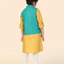 Fabindia Kids Multicolor Printed Full Sleeves Kurta Set image 2