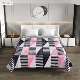 Monte Carlo Multicolor Polyester 900 GSM Winter Blanket image 2