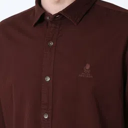 Peter England Casuals Men Spread Collar Solid Cotton Slim Fit Casual Shirt image 5