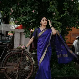 SWEETPEL Woven Design Zari Saree With Blouse Piece image 4