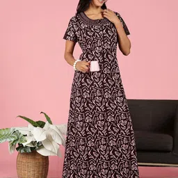 9shines Label Abstract Printed Round Neck Short Sleeves Maxi Nightdress image 2