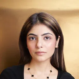 STYLEKRAFT Gold-Plated Floral Pendant with Chain And Matching Bracelet image 3