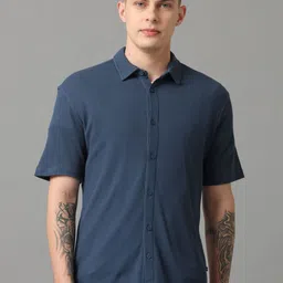 Voi Jeans Men Spread Collar Solid Cotton Slim Fit Casual Shirt-image-90