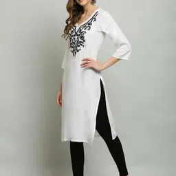 MALLORY WINSTON Ethnic Motifs Embroidered Straight Kurta image 4