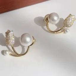 Estailo fashion Gold-Plated Pearls Floral Studs-picture-2