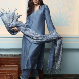Ishin Grey Embroidered Kurta With Pant & Dupatta image 3