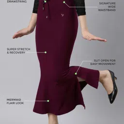 TWIN BIRDS Maroon Plain Saree Shapewear image 3