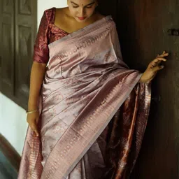 CANIZZARO Woven Design Silk Blend Banarasi Saree image 4