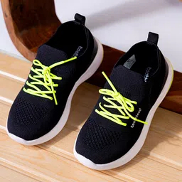 Toothless Solid Lace Up Shoes - Black-picture-16