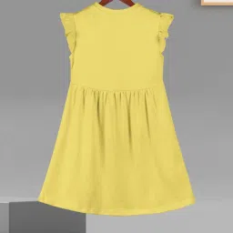 HELLCAT Girls Yellow & White Printed Dresses image 3