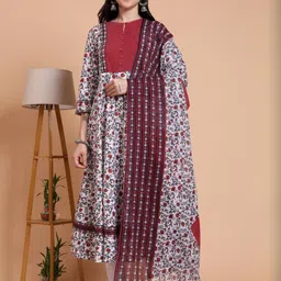 YASH GALLERY Women Printed Cotton Blend Kurta Sets-image-16