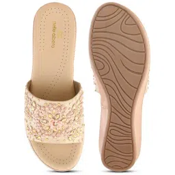 Pelle Albero Women's Peach Casual Wedges image 4