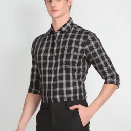 Arrow Black Cotton Slim Fit Checks Shirt image 3