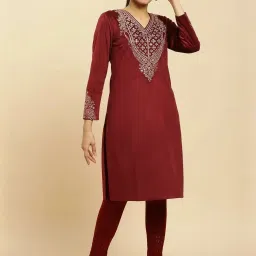 W Maroon Embroidered Kurta image 3