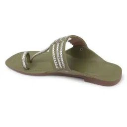TRYME Women's Olive Toe Ring Sandals image 5