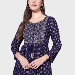 BUYNEWTREND Navy Cotton Printed A Line Short Kurti-picture-12