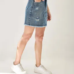 Globus Women Med Blue Mid Rise Distressed & Frayed Hem Mini Denim Skirt image 3