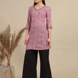 Aurelia Pink Printed Kurtas image 3