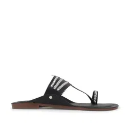 TRYME Women's Black Toe Ring Sandals image 2