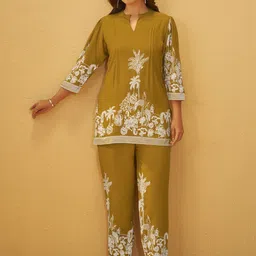 DRESOUL Printed Top With Trousers Co-Ords image 4