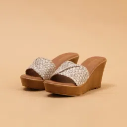 Eridani Women's Jamie Off White Wedges image 3
