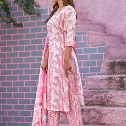 VIBE VISION Floral Printed Notch Neck Pure Cotton Kurta with Trousers & Dupatta image 5