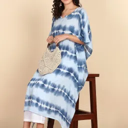 Maaesa Turquoise And White Three-Quarter Sleeves Kaftan Kurta image 3