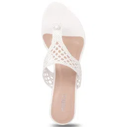 Metro Women's White Thong Wedges image 3
