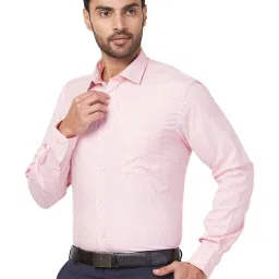 Park Avenue Red Slim Fit Texture Shirt image 3