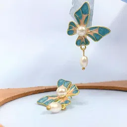 SUBHAGALANKAR Feather Shaped Studs Earrings image 2