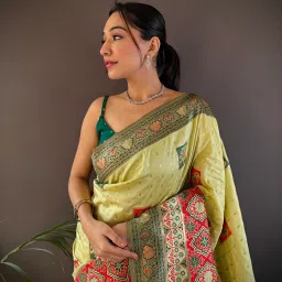 Elora Light Green Silk Woven Design Banarasi Saree With Unstitched Blouse image 3