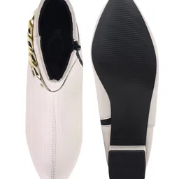 Shoetopia Chain Detailed Zip Closure Ankle Boots - Cream image 5