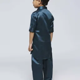 Kids Island Boys Green Solid Full Sleeves Kurta Set image 3