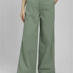 Forever 21 Green Regular Fit Mid Rise Pants-picture-31