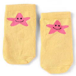 Cute Walk By Babyhug Knit Ankle Length Anti-Bacterial Socks with Smiley & Star Design Pack of 5 - Pink & Red image 2