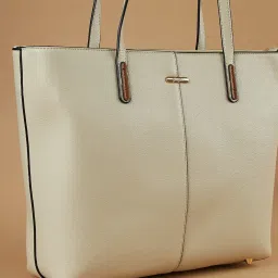 Ginger by Lifestyle Off White Shoulder Handbag image 3