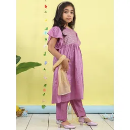 here&now x kinder kids Here&Now X Kinder Girls Floral Printed V-Neck Pure Cotton Kurta & Trousers With Dupatta image 2