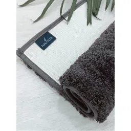 nautica accessories Nautica Ultra Soft Fluffy Anti Slip Bath Mat, Set of 2 image 3