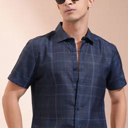 HIGHLANDER Men Cutaway Collar Checked Slim Fit Casual Shirt-picture-22