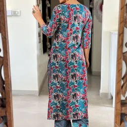 GoSriKi Women Ethnic Motifs Printed Regular Kurta with Palazzos image 4