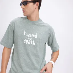 glitchez Typography Print Relaxed T-shirt-picture-21