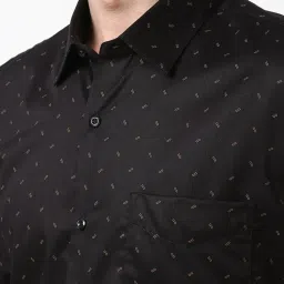 Peter England Black Cotton Regular Fit Printed Shirt image 4