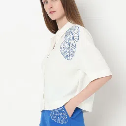 Vero Moda White & Blue Cotton Embroidered Shirt image 4