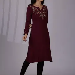W Purple Acrylic Embroidered Kurta image 4