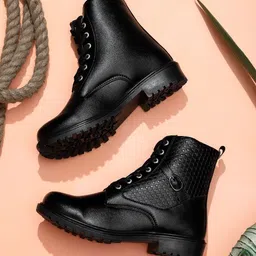 TRASE Casual Block-Heeled Boots-picture-20