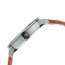 Titan NR90118QL01 Athleisure Analog Watch for Men image 4