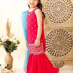 Superminis Girls Printed Gotta Patti Straight Kurti with Sharara & With Dupatta image 5