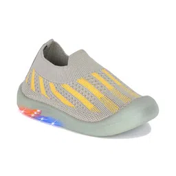 DRACKFOOT Boys Striped Slip-On Sneakers image 2