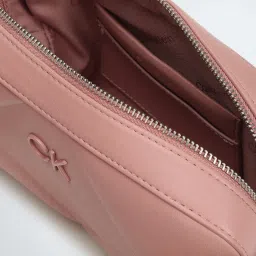 CALVIN KLEIN Ash Rose RE-LOCK Quilted Camera Bag image 4